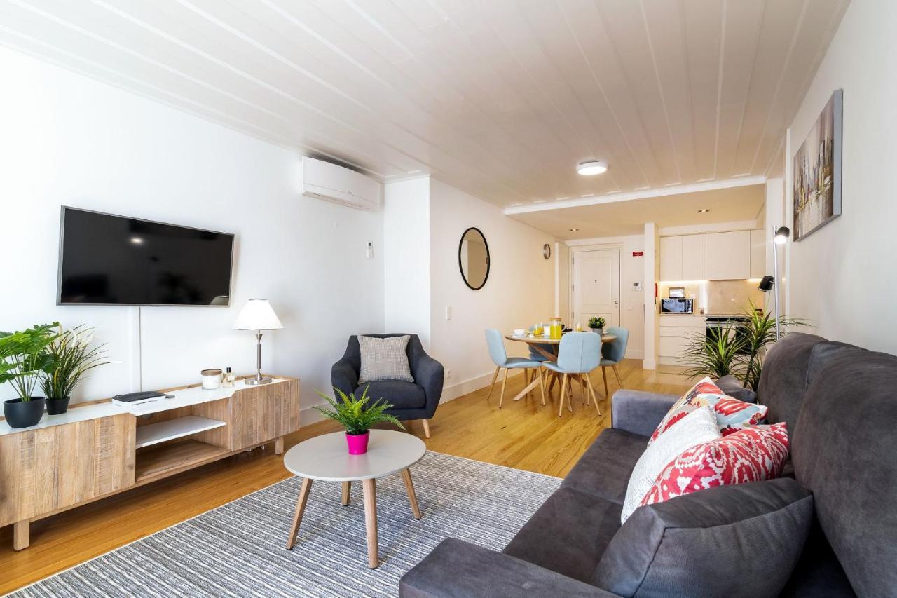 Amazing 1Bdr Apartment In Chiado By Lovelystay Lissabon Exterior foto